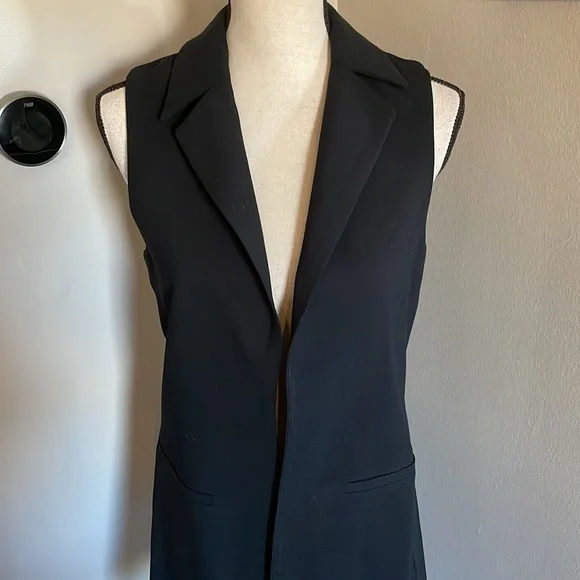 The Savile Row Co. London vest - Picture 2 of 7